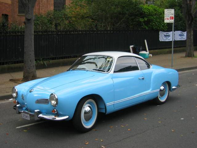 La KarmannGhia un'auto venduta col marchio Volkswagen tra il 1955 ed il